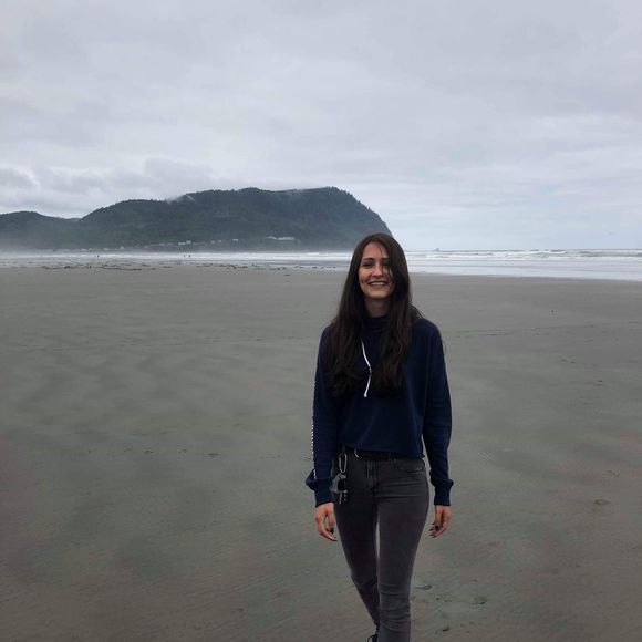 Meet your Posher, Kelsey - Picture 1 of 1